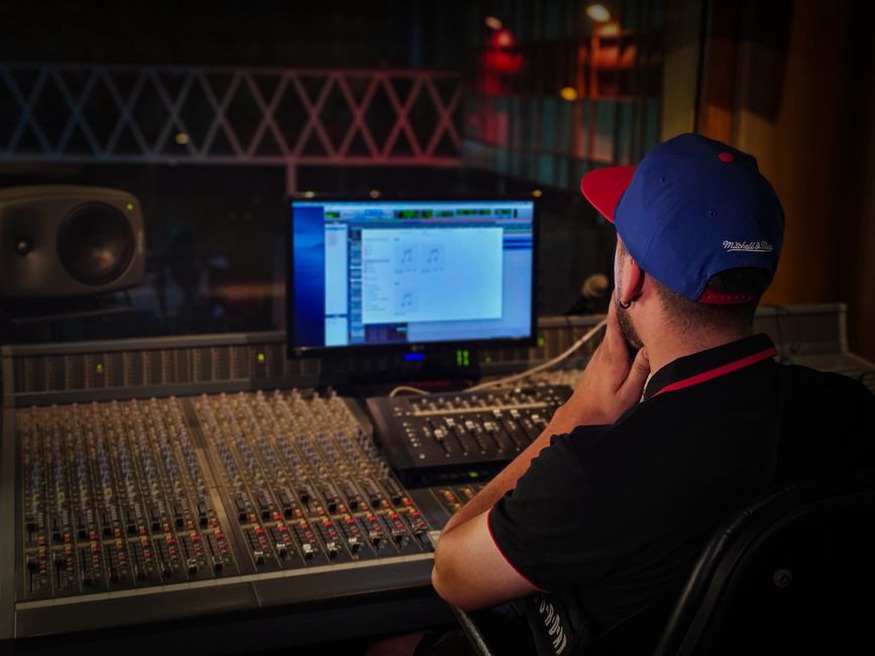 Read more about the article The Unique Sound of Finnish Thrash Metal: A Deep Dive into Sound Engineering