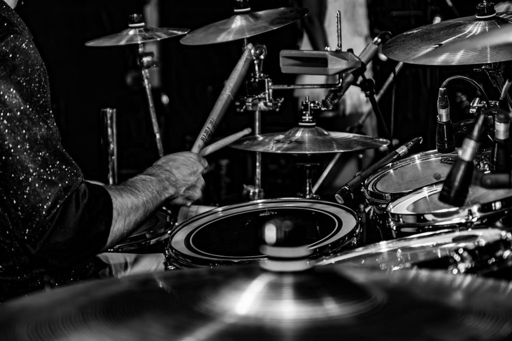 Read more about the article Listening to the Drums in Finnish Thrash Metal