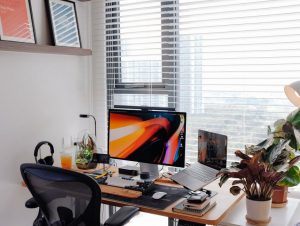 Read more about the article How to Light a Home Desk Without Glare or Shadows