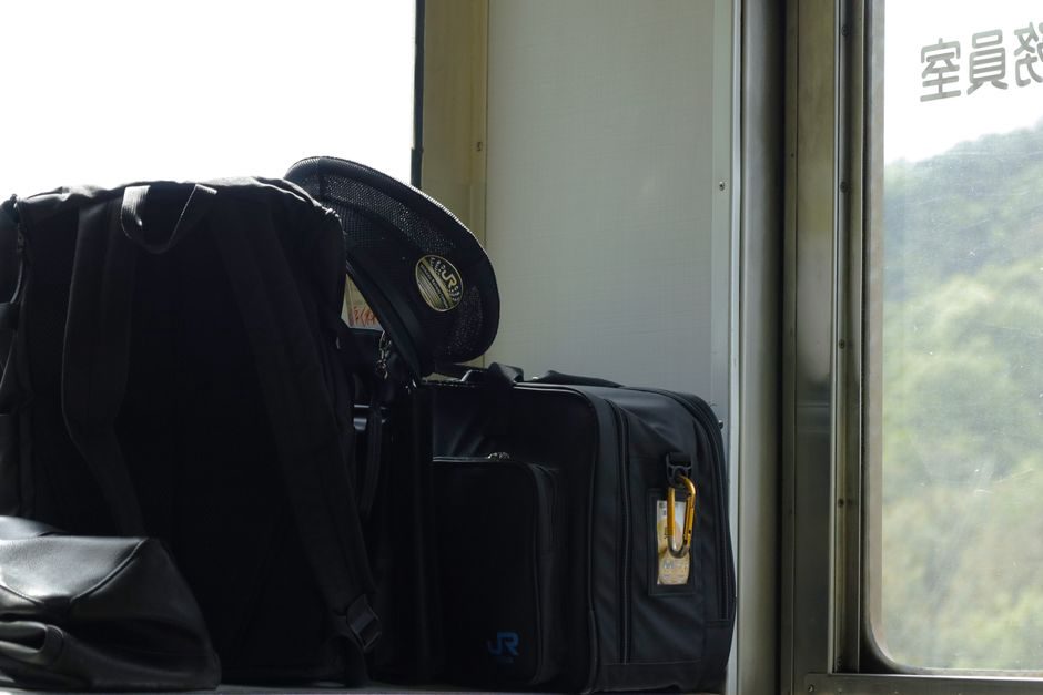 Read more about the article What to Pack for a Long Train Trip